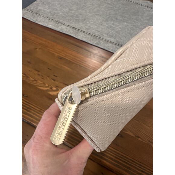 NWT Missoni x Delta Amenity Bag - Picture 3 of 3